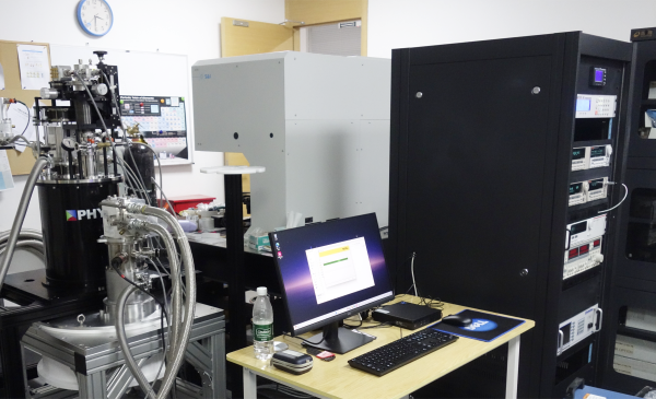 分體式低溫高壓磁光高壓物性測試系統(tǒng)安裝成功