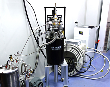 頂部裝卸型低震動1.5K制冷機(jī)安裝成功